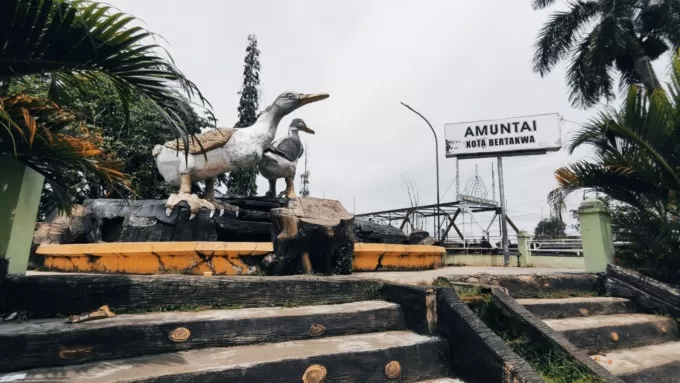 ID 00873: Desa Kembang Kuning Amuntai Mengembangkan Seni Kriya Gula Batu Itik dan Mengangkat Ekonomi Pengrajin Lokal