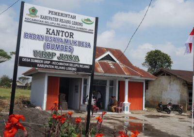 ID 00991: BUMDes Urip Jaya Majukan Ekonomi dan Layanan Sosial Warga Desa Sumber Urip Bengkulu