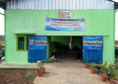 ID 01076: Desa Ciawigajah Cirebon Kelola Enam Unit BUMDes dan Raup Ratusan Juta Rupiah