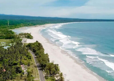 ID 00895: Pekon Mandiri Sejati Menggerakkan Wisata Pantai Bersih dan Mendorong Ekonomi Surfing