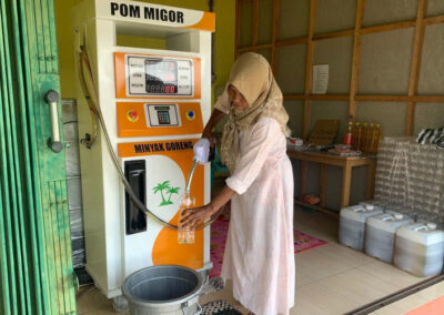 ID 01054: BUMDes Tunjungtejo Purworejo Inovasi Dispenser Minyak Goreng Curah Digital Tekan Harga Pangan
