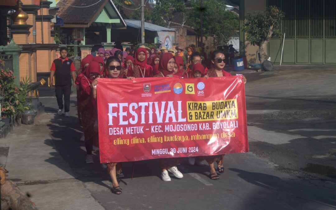 ID 01024: Desa Metuk Boyolali Menggelar Festival Kirab Budaya untuk Mengangkat Potensi UMKM dan Tradisi Lokal